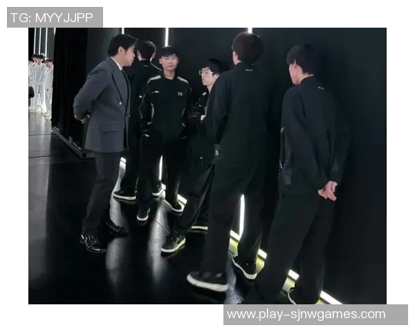 RNG与FPX电竞总决赛赛后分析选手个人能力表现与影响