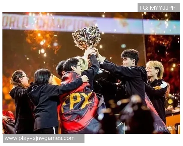 从青涩到辉煌FPX战队的成长与蜕变之路全景回顾